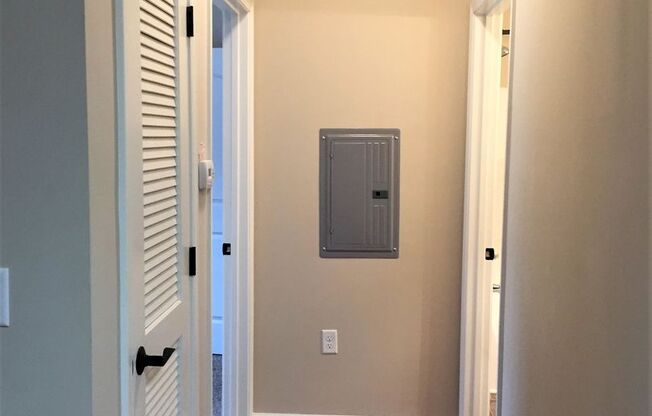 1 bed, 1 bath, 687 sqft, $775, Unit O09