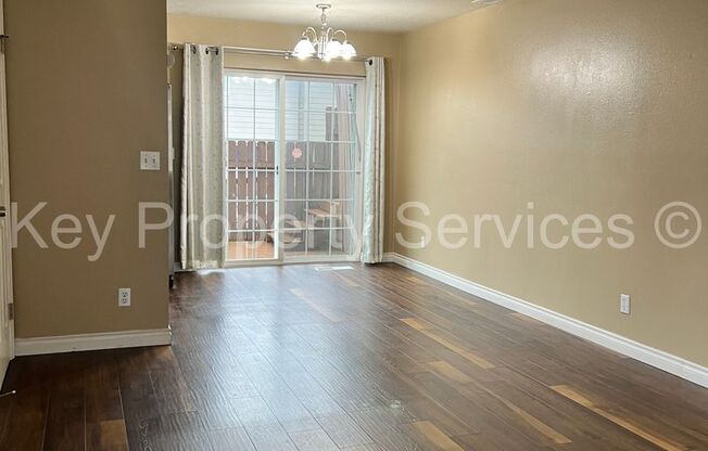 Updated Hazel Dell Townhouse!