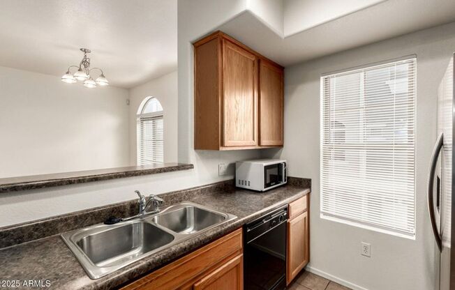 2 beds, 2.5 baths, $1,950, Unit # 1411