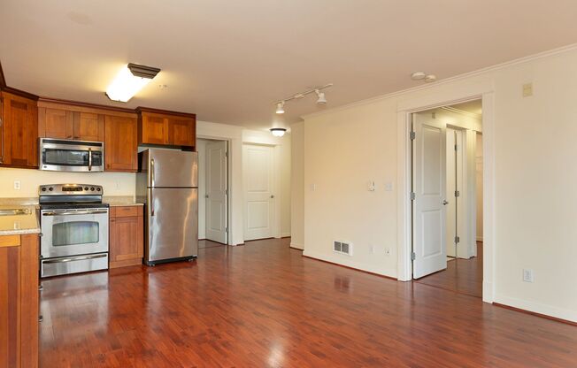 2 beds, 2 baths, 856 sqft, $3,395, Unit #501