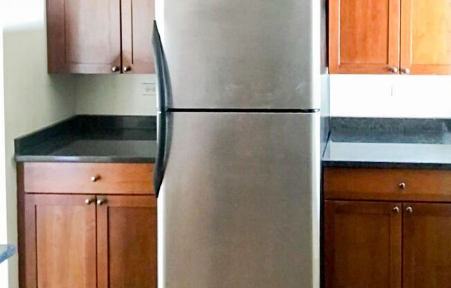 2 beds, 1 bath, 1,173 sqft, $2,595, Unit 4808-1E