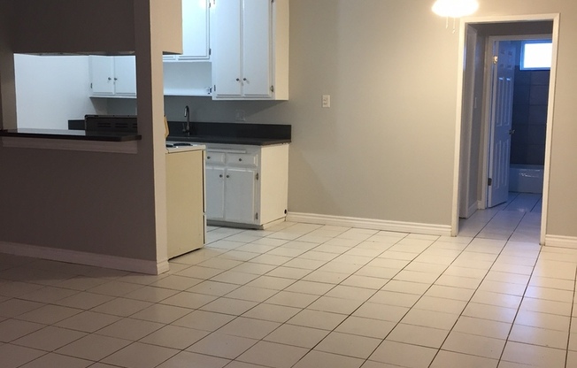 1 bed, 1 bath, 590 sqft, $1,625, Unit 04