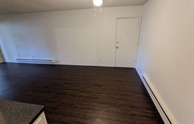 2 beds, 2 baths, 900 sqft, $1,575, Unit #01