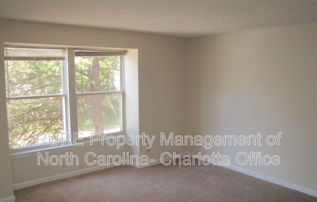 9520 SHANNON GRN DR