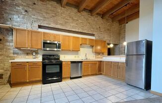 3 beds, 2 baths, 1,512 sqft, $2,700, Unit 206