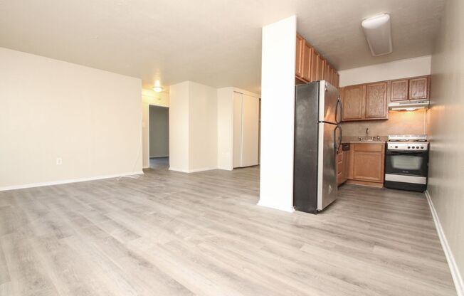 2101 Chestnut St (Riverwest Condos) 1208