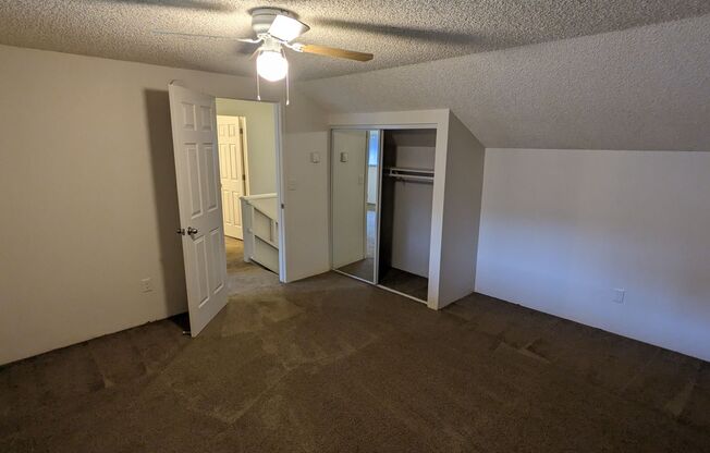 3 beds, 1.5 baths, 1,500 sqft, $1,995, Unit 2802-3