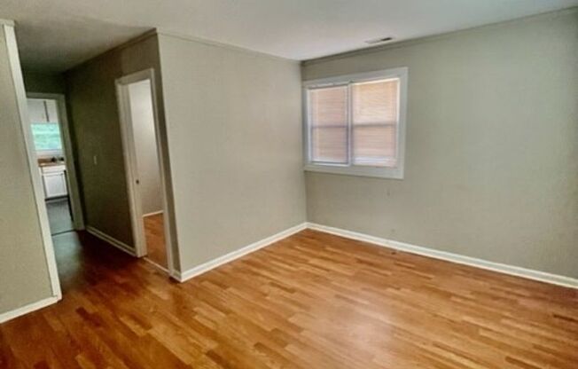 Adorable 3 bedroom 2 bath Ranch style home . Located off beaties Ford Rd