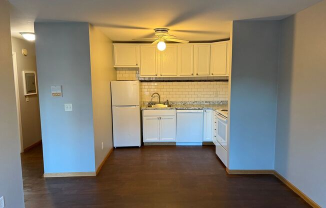 1 bed, 1 bath, 550 sqft, $1,385, Unit Unit 202