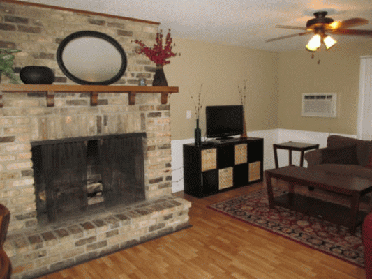 2 beds, 1 bath, 914 sqft, $1,429, Unit 1-202