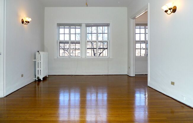 Studio, 1 bath, 375 sqft, $875, Unit 24 - 305