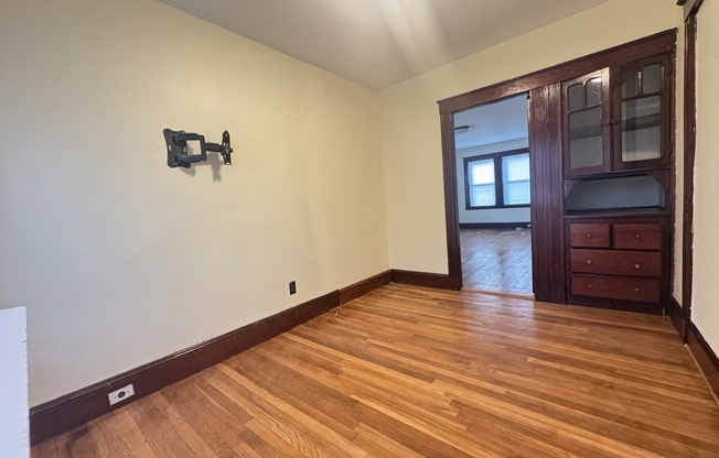 2 beds, 1 bath, 800 sqft, $2,200, Unit 1