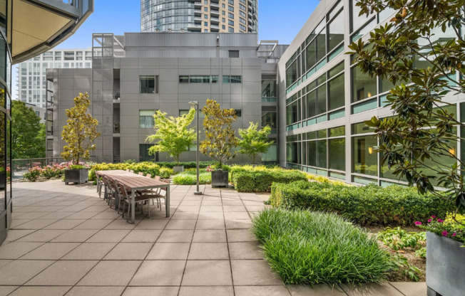 1 bed, 1 bath, $2,495, Unit UNIT 1300