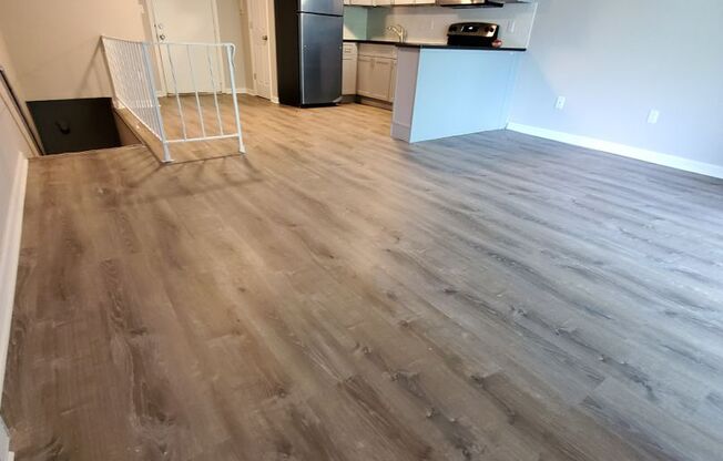 2 beds, 1.5 baths, 924 sqft, $1,850, Unit 4-8A