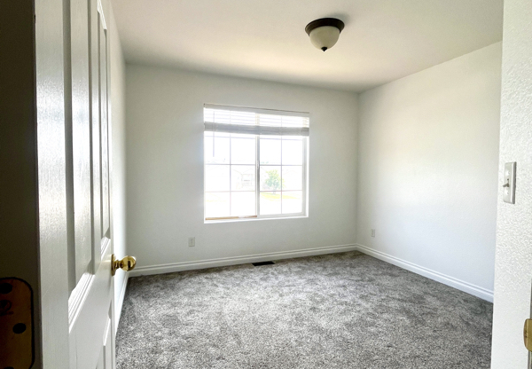 3007 45 AVE