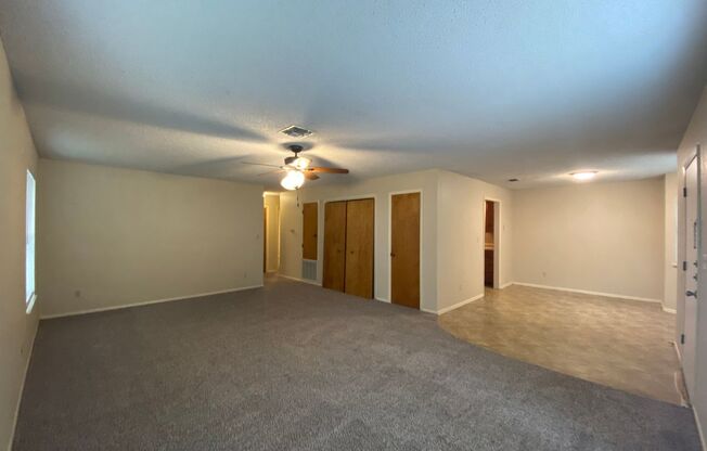 2/2 Apartment on The Hill! Minutes from Landa Park & Loop 337! Excellent Location!