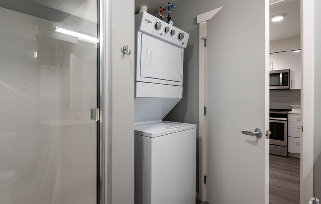 Studio, 1 bath, 390 sqft, $1,868