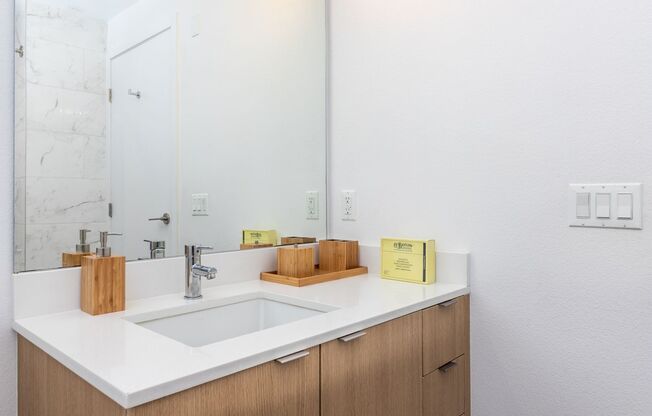 Studio, 1 bath, 537 sqft, $2,450, Unit 409