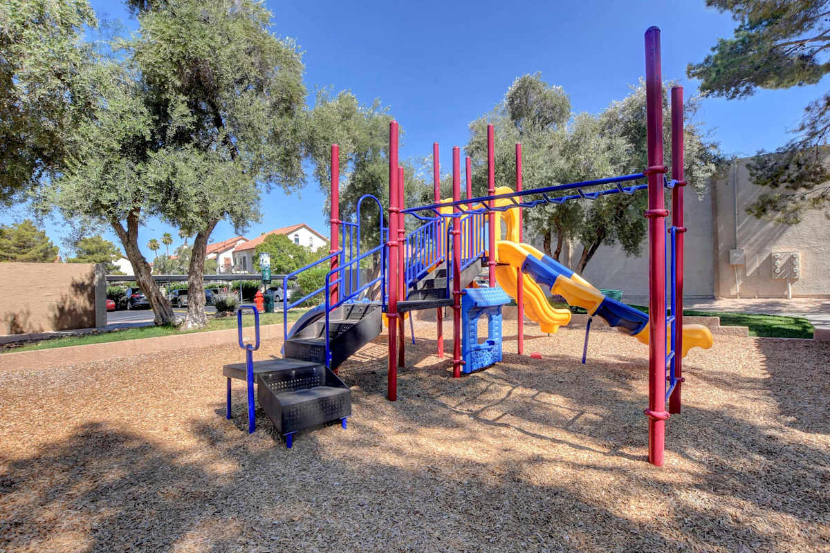 Welcome to Rancho Vista Apartments