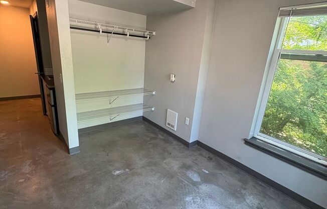 Studio, 1 bath, 239 sqft, $999, Unit 416