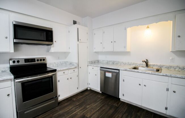 1 bed, 1 bath, 800 sqft, $1,295, Unit 08