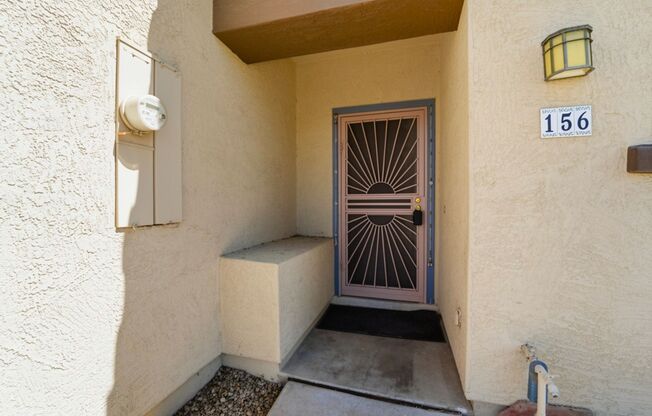 Prime Tempe Location! 3 Bed Townhome w/ Private Patio & Garage