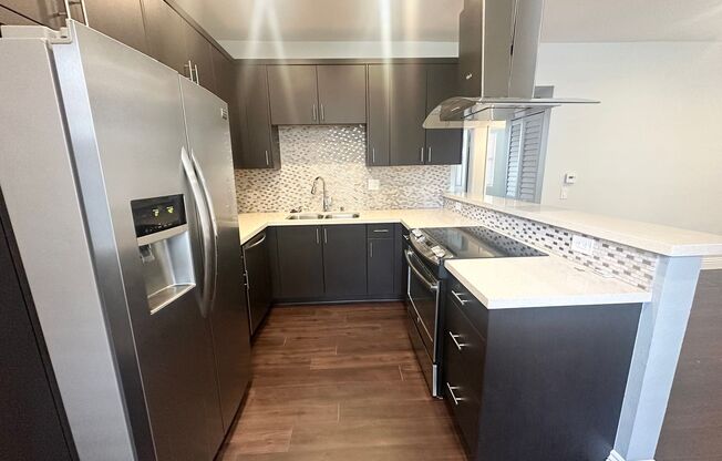 2 beds, 2 baths, 850 sqft, $2,775, Unit 215