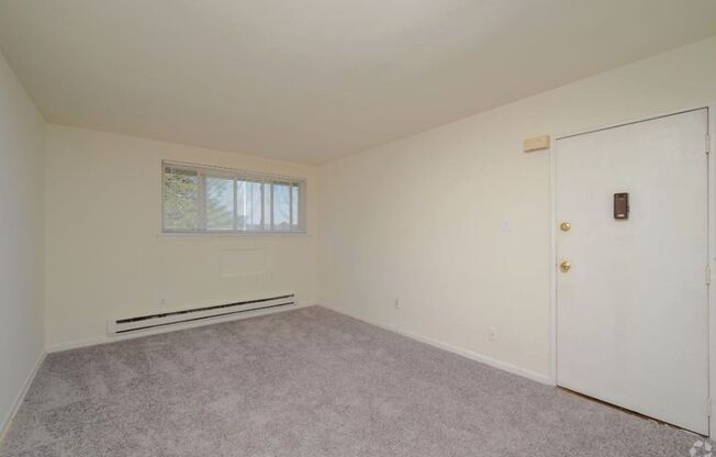 1 bed, 1 bath, 575 sqft, $1,049, Unit K10