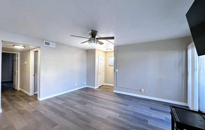 1 MONTH FREE***REMODELED 2 BEDROOM DOWNSTAIRS CONDO IN GATED COMMUNITY
