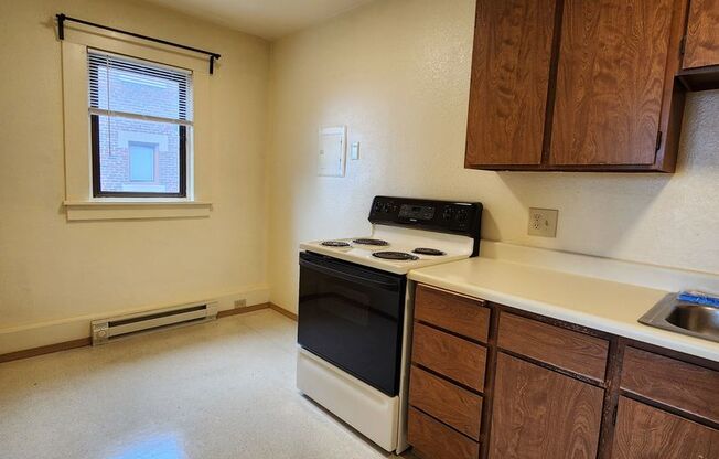 1 bed, 1 bath, 460 sqft, $1,075, Unit 419