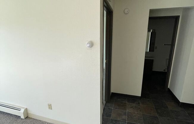 1 bed, 1 bath, 600 sqft, $620, Unit 2526-16