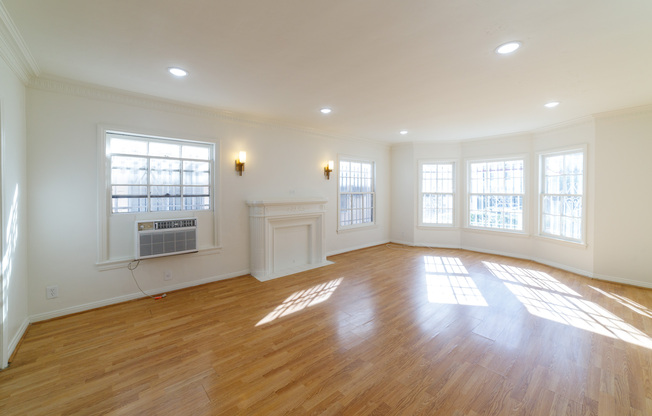 452 S NEW HAMPSHIRE AVE