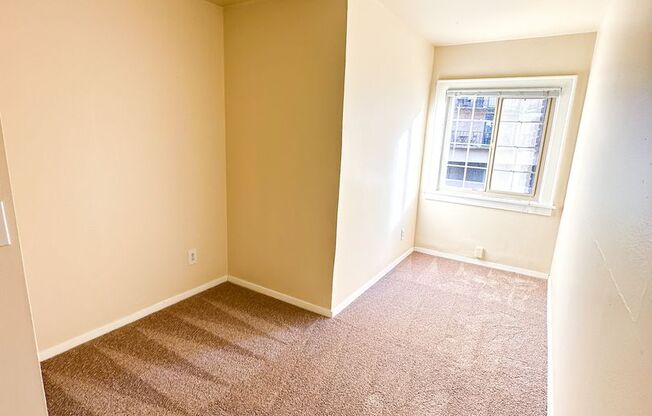 1 bed, 1 bath, 550 sqft, $1,450, Unit 305
