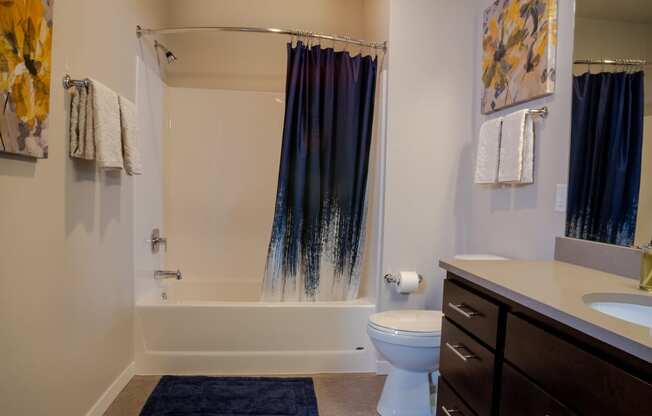 Bathroom With Bathtub at One Glenn Place, Fitchburg, WI