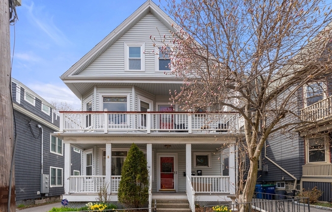 94 BARTLETT ST