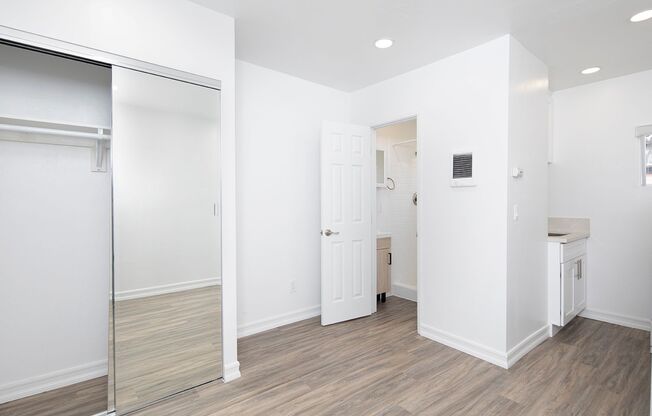 1414 Roosevelt Ave
