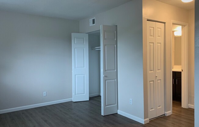 Studio, 1 bath, 495 sqft, $810, Unit N-0413
