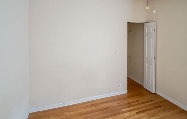 1 bed, 1 bath, 620 sqft, $1,775, Unit 3920-3N