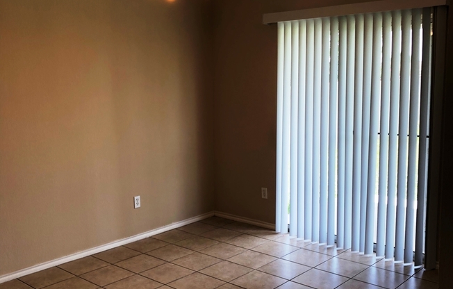 Beautiful home located in the desirable North Creek community in Leander!