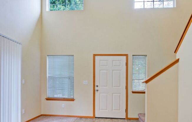 Holiday Move-In Special — Enjoy Half Off Your First Month’s Rent! Lovely 3 Bedroom Home in Coupeville!