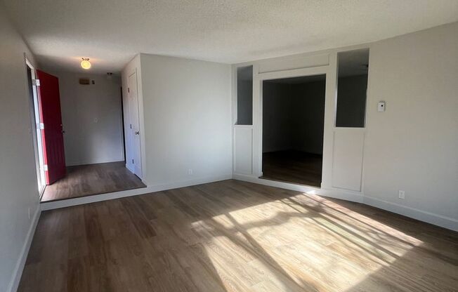 2 beds, 1 bath, $1,595