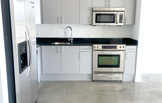 Studio, 1 bath, 800 sqft, $2,800, Unit Unit 403