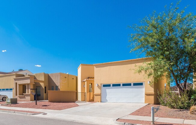Beautiful 3 bedroom 2 bath Home Located in Northeast El Paso