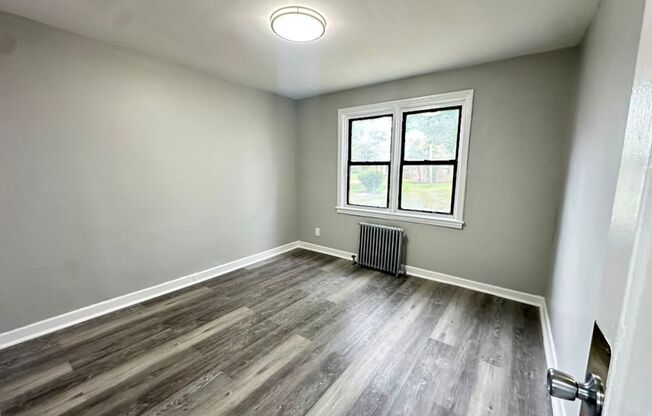 2 beds, 1 bath, 850 sqft, $1,950, Unit APT 39