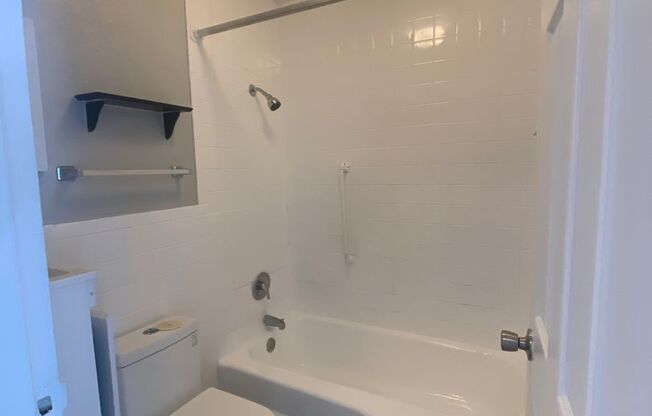 Studio, 1 bath, 500 sqft, $795, Unit 146