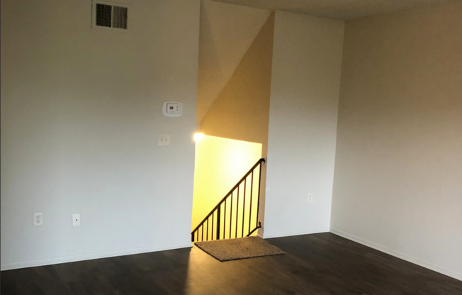 1 bed, 1 bath, 765 sqft, $1,925, Unit B109