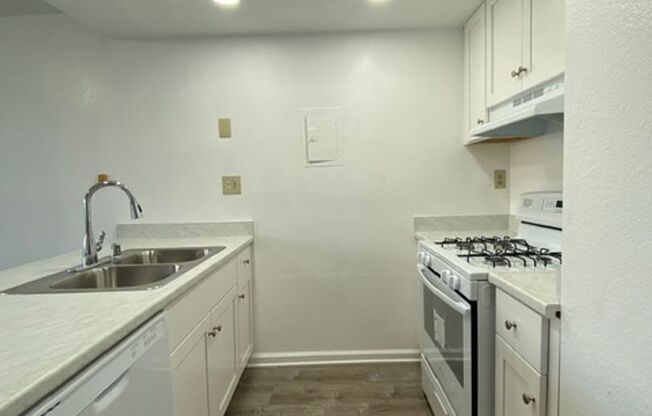 2 beds, 2 baths, $2,150