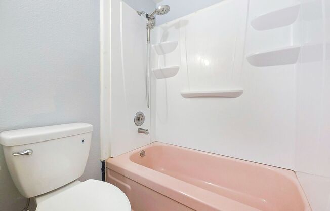 2 beds, 1 bath, $1,800, Unit A1