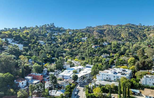 The Regal Villa Apts...Gorgeous Newly Remodeled 2 Bedroom.. Prime Location! CALL NOW!