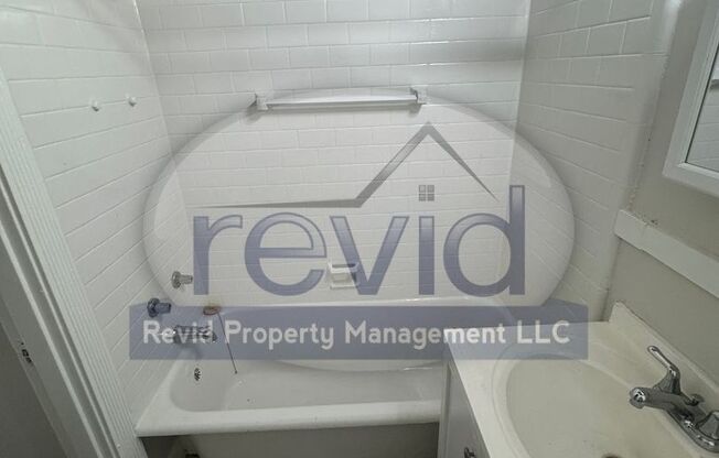 2 beds, 1 bath, 950 sqft, $995, Unit 314-4